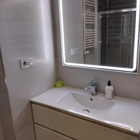 Apartamento Lola Apartment *